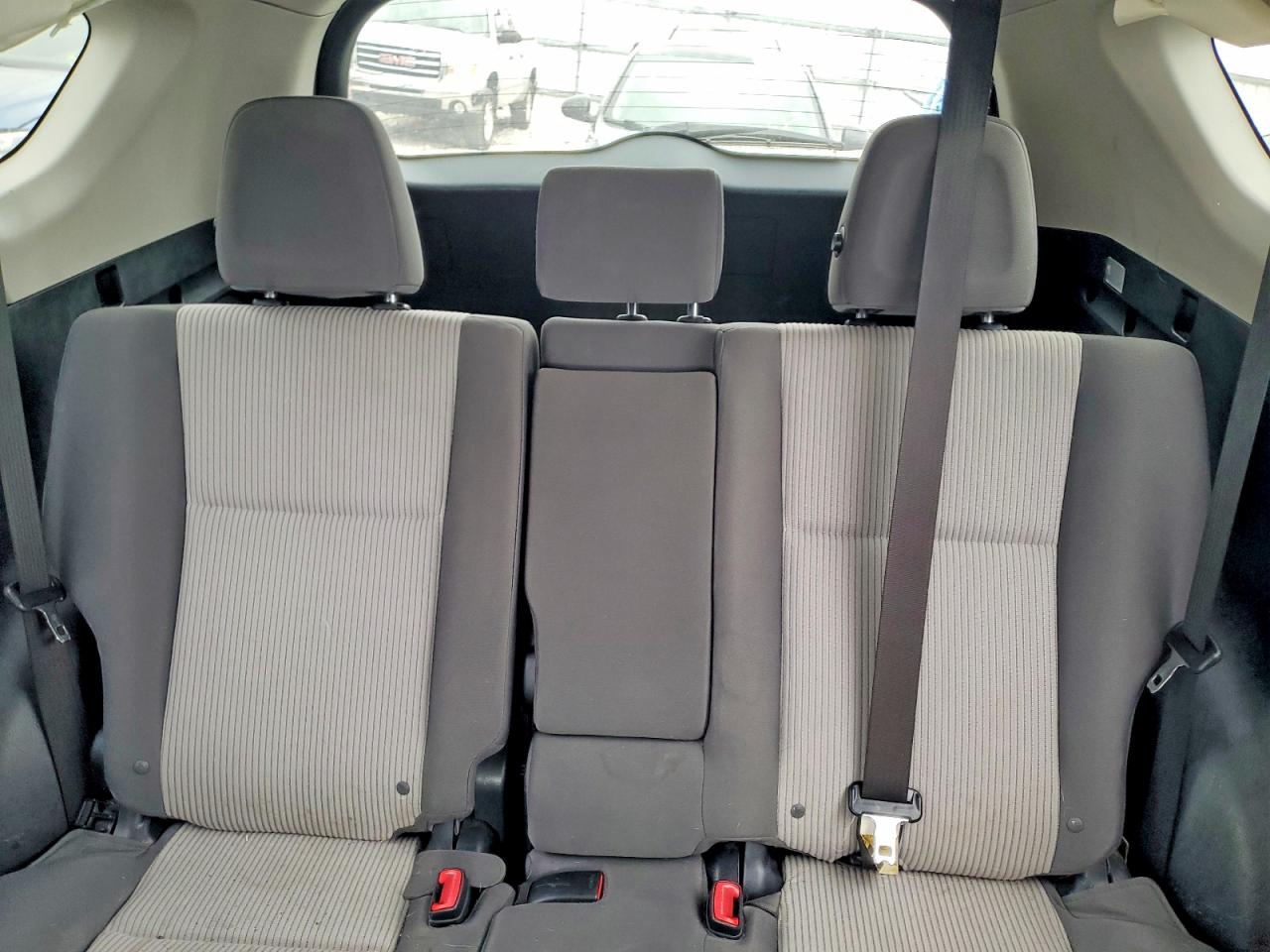 2015 TOYOTA RAV4 LE photo 19
