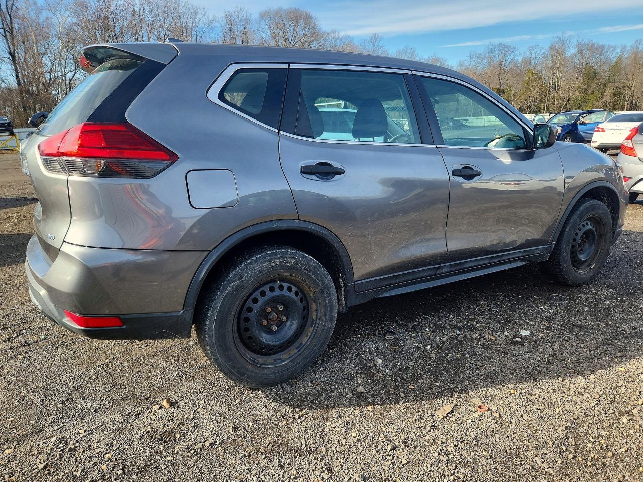 2017 NISSAN ROGUE S photo 3