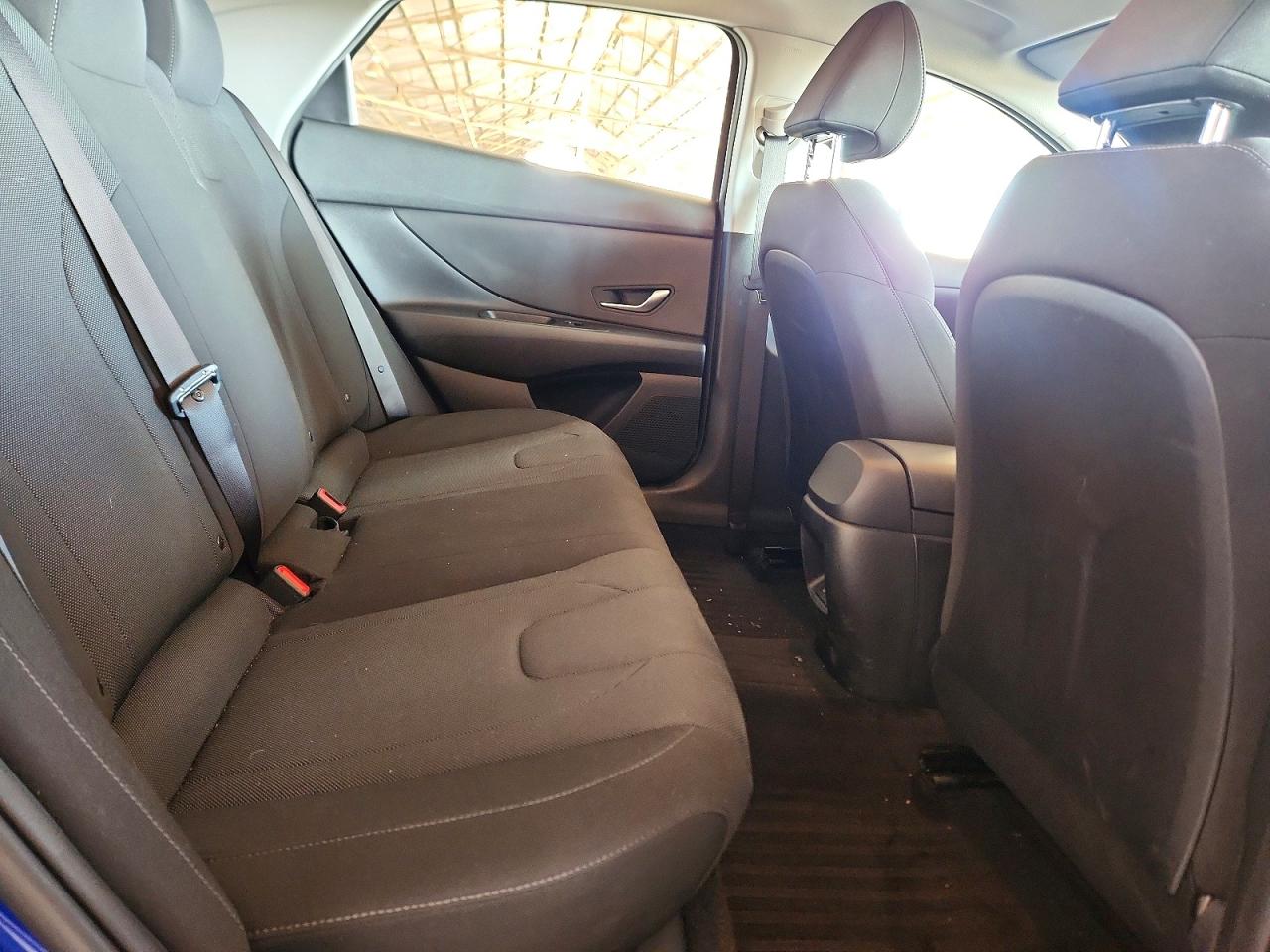 2025 HYUNDAI ELANTRA SE photo 10