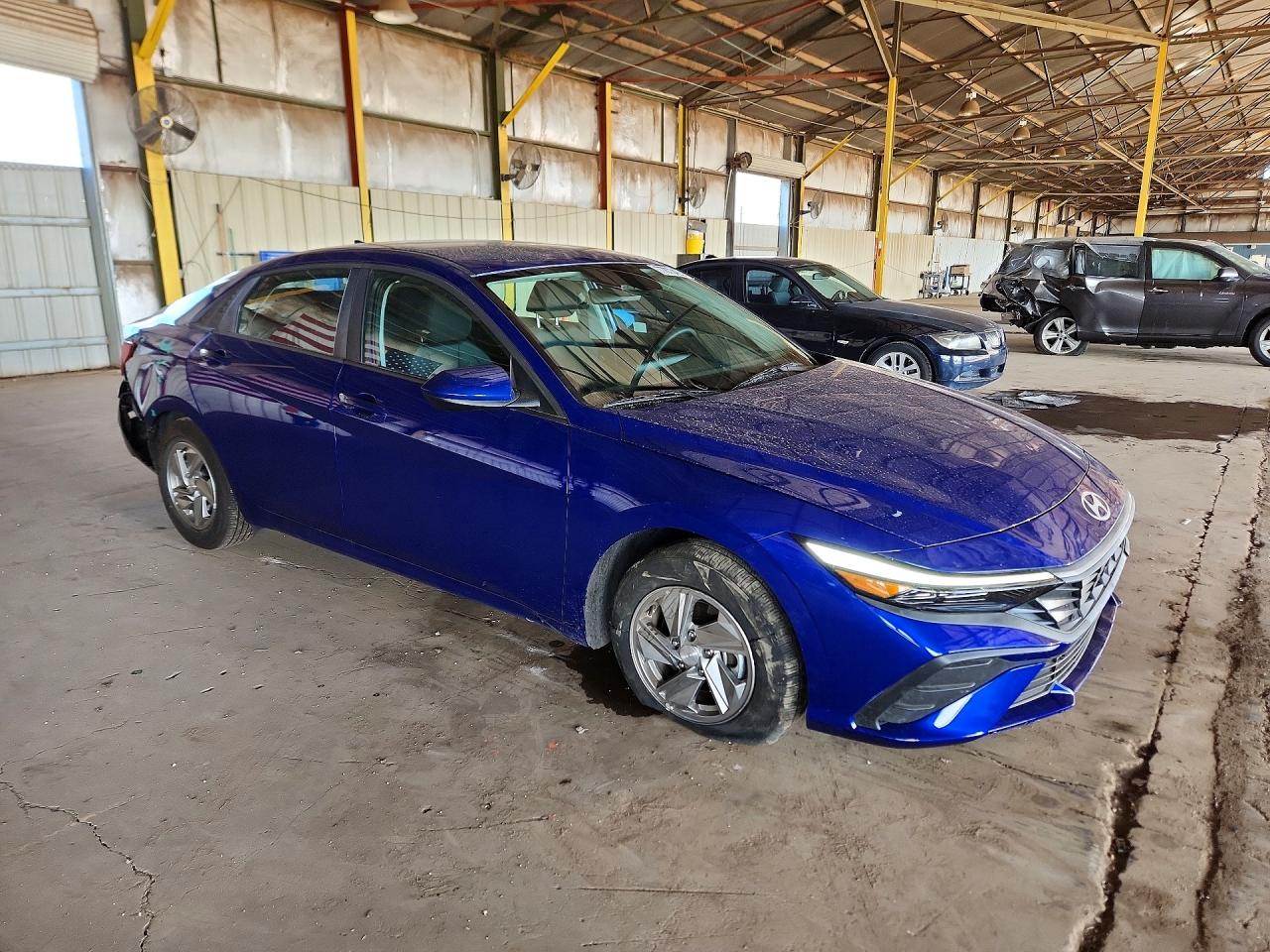 2025 HYUNDAI ELANTRA SE photo 4