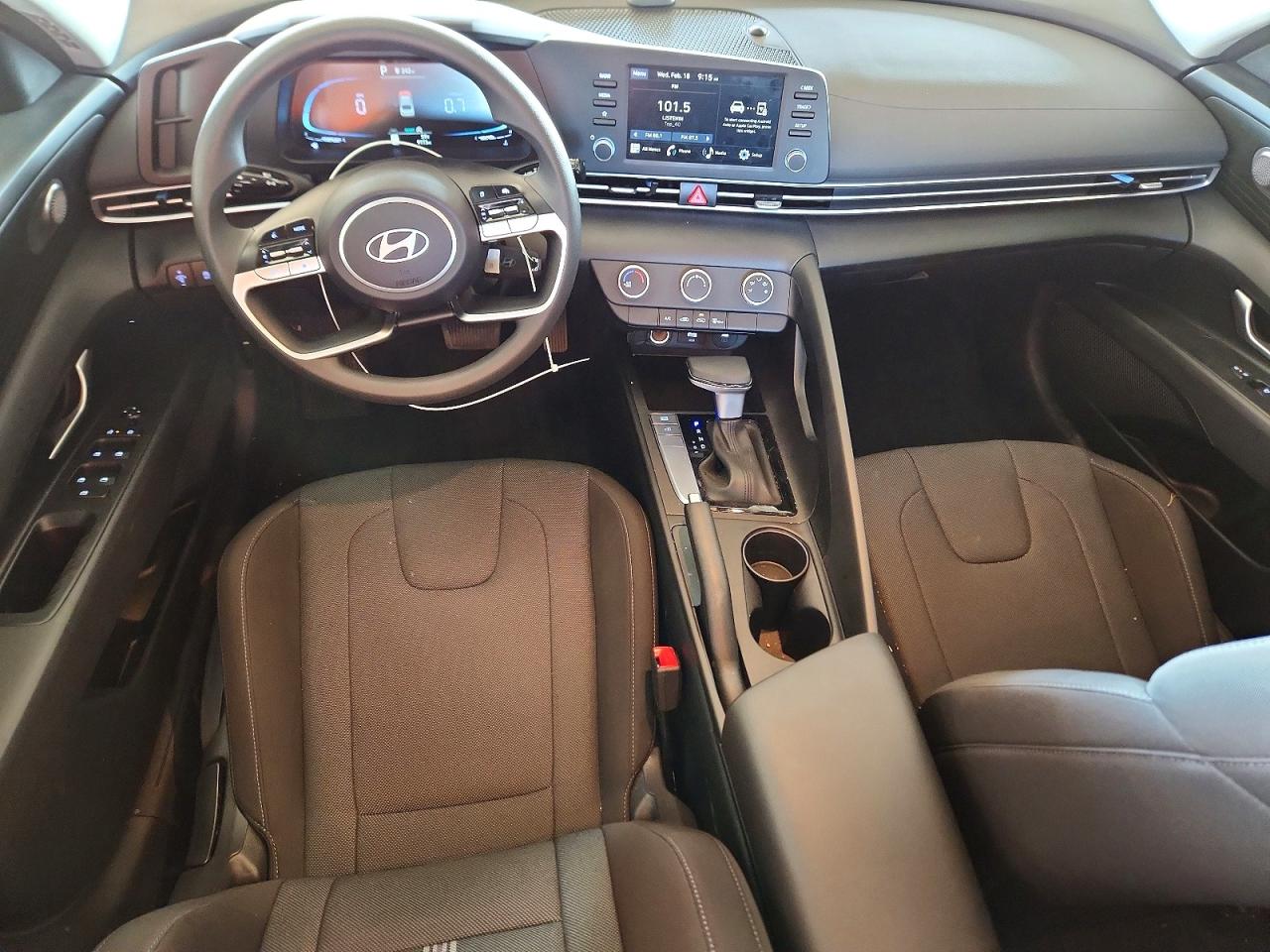 2025 HYUNDAI ELANTRA SE photo 8