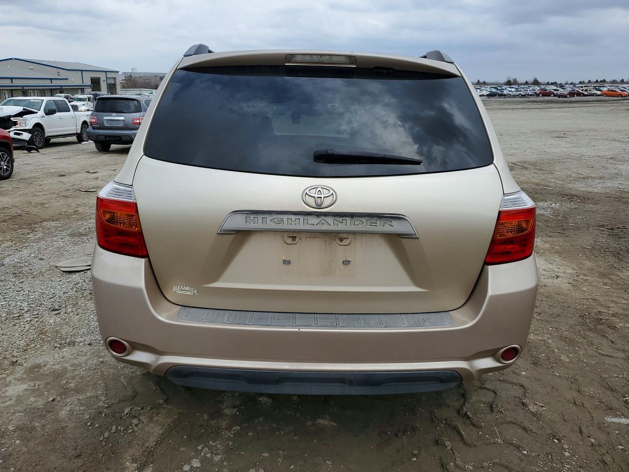 2010 TOYOTA HIGHLANDER photo 6