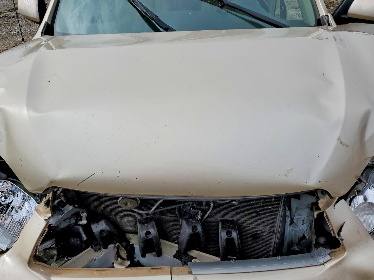 2010 TOYOTA HIGHLANDER photo 12