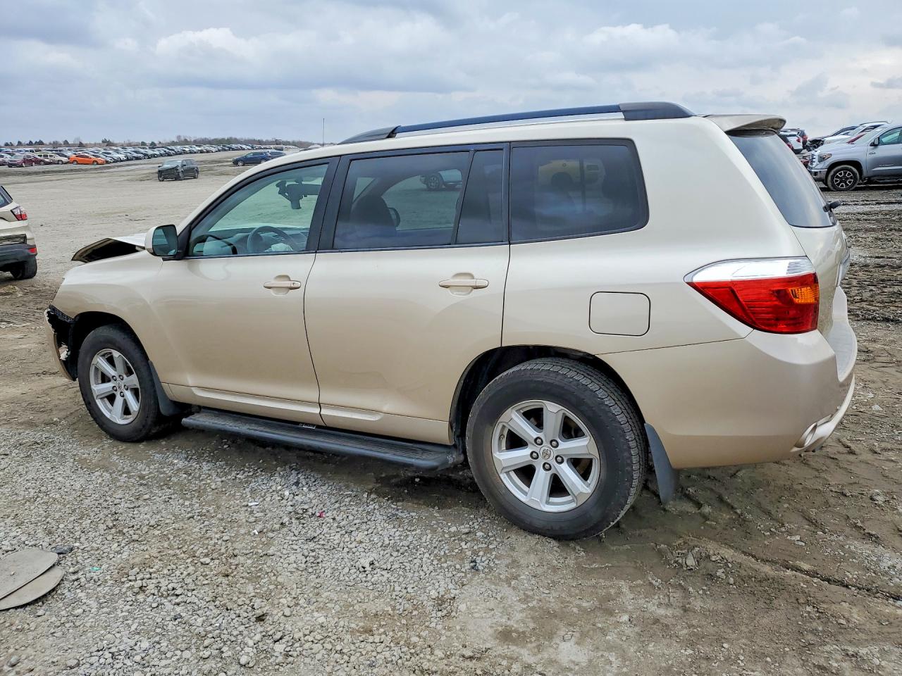 2010 TOYOTA HIGHLANDER photo 2
