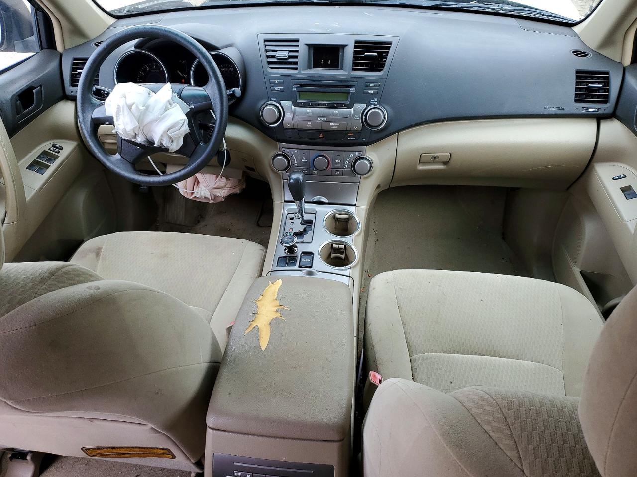 2010 TOYOTA HIGHLANDER photo 8