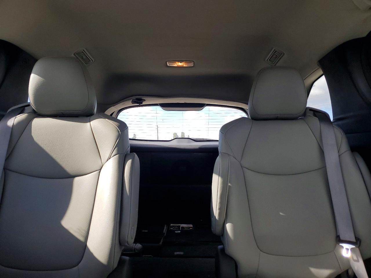 2025 TOYOTA SIENNA XLE 7-PASSENGER photo 10