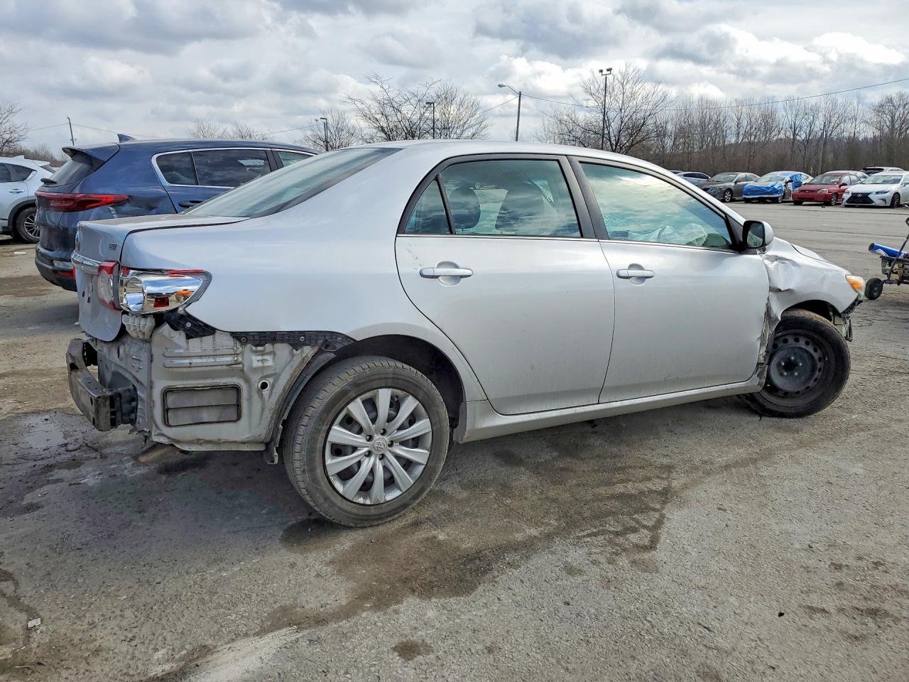 2013 TOYOTA COROLLA BASE photo 3