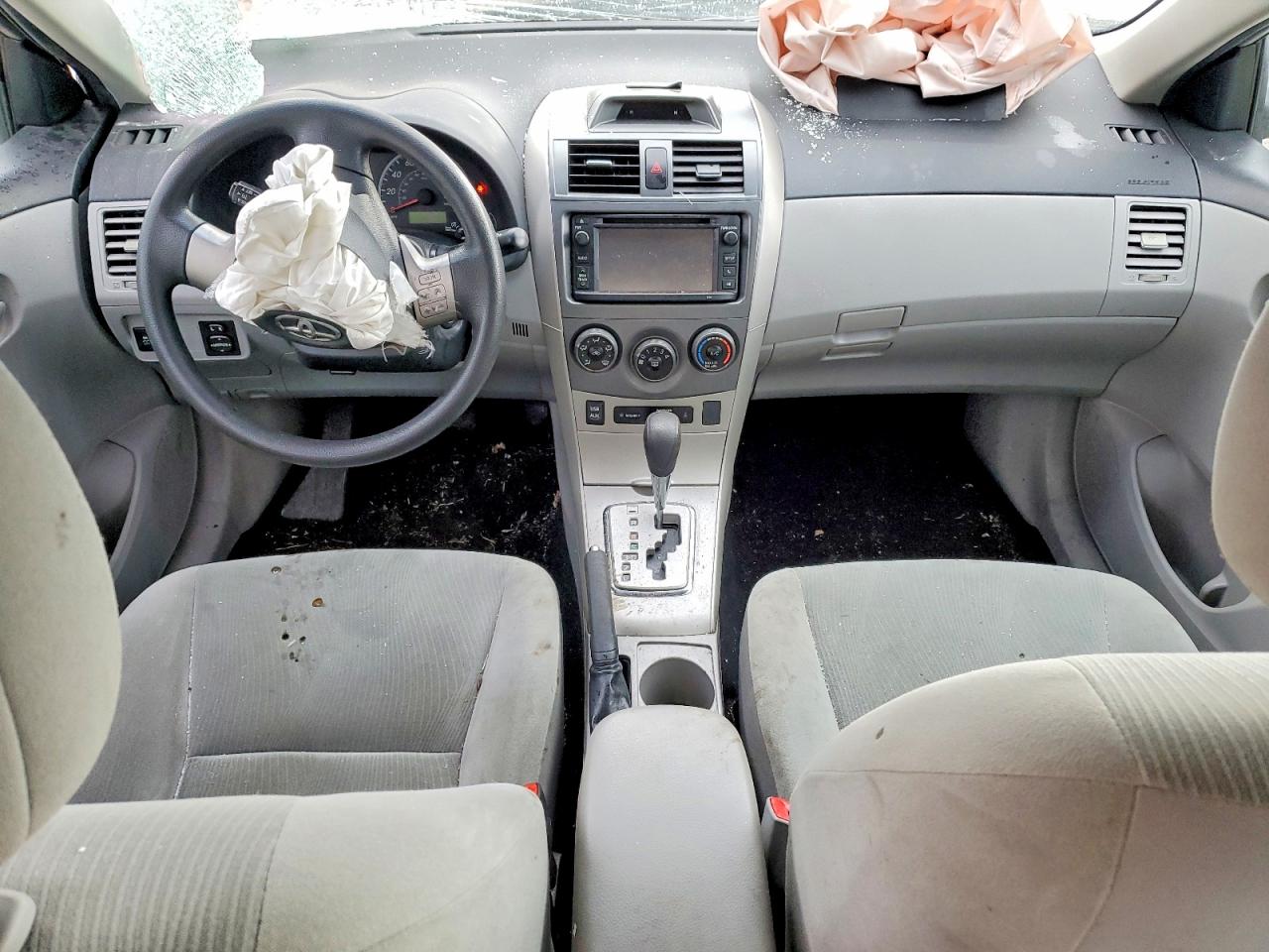 2013 TOYOTA COROLLA BASE photo 8