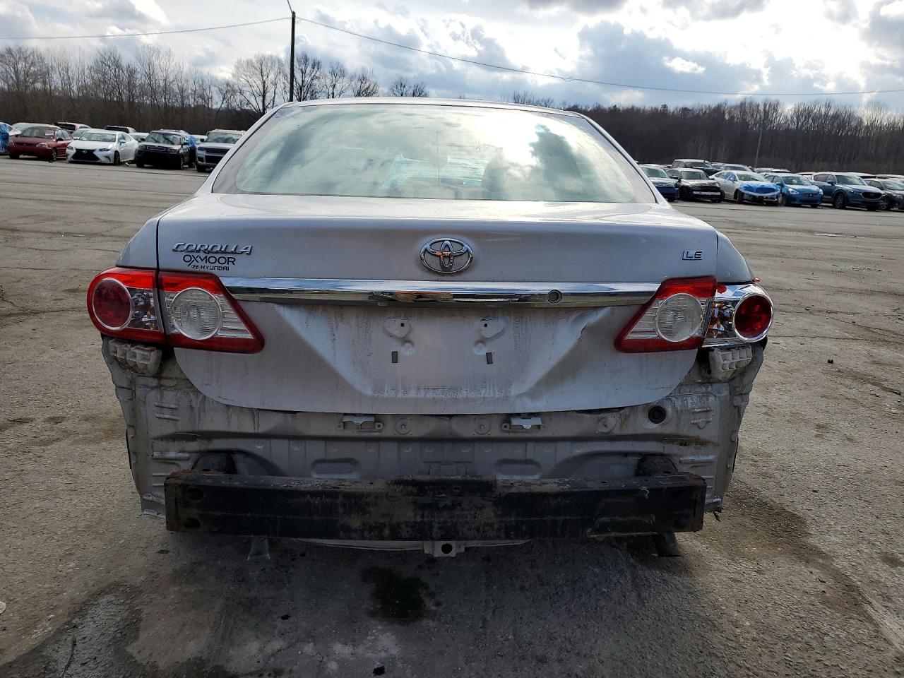 2013 TOYOTA COROLLA BASE photo 6