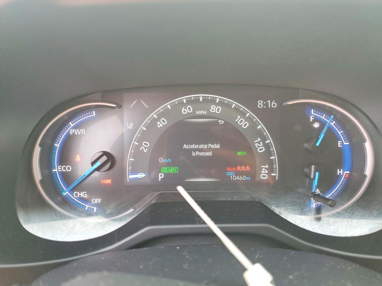 2024 TOYOTA RAV4 photo 9