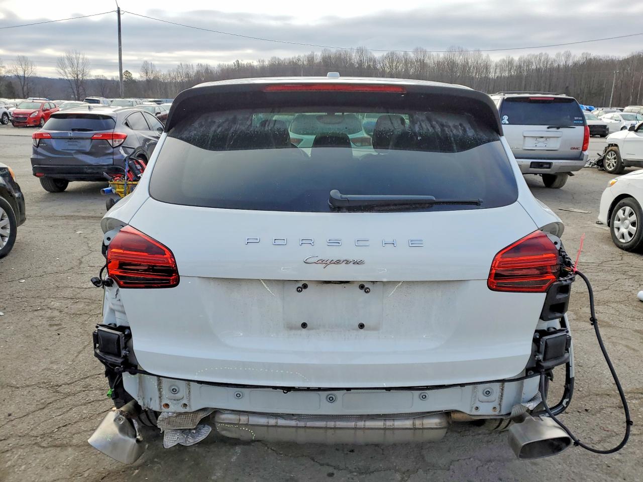 2017 PORSCHE CAYENNE photo 11