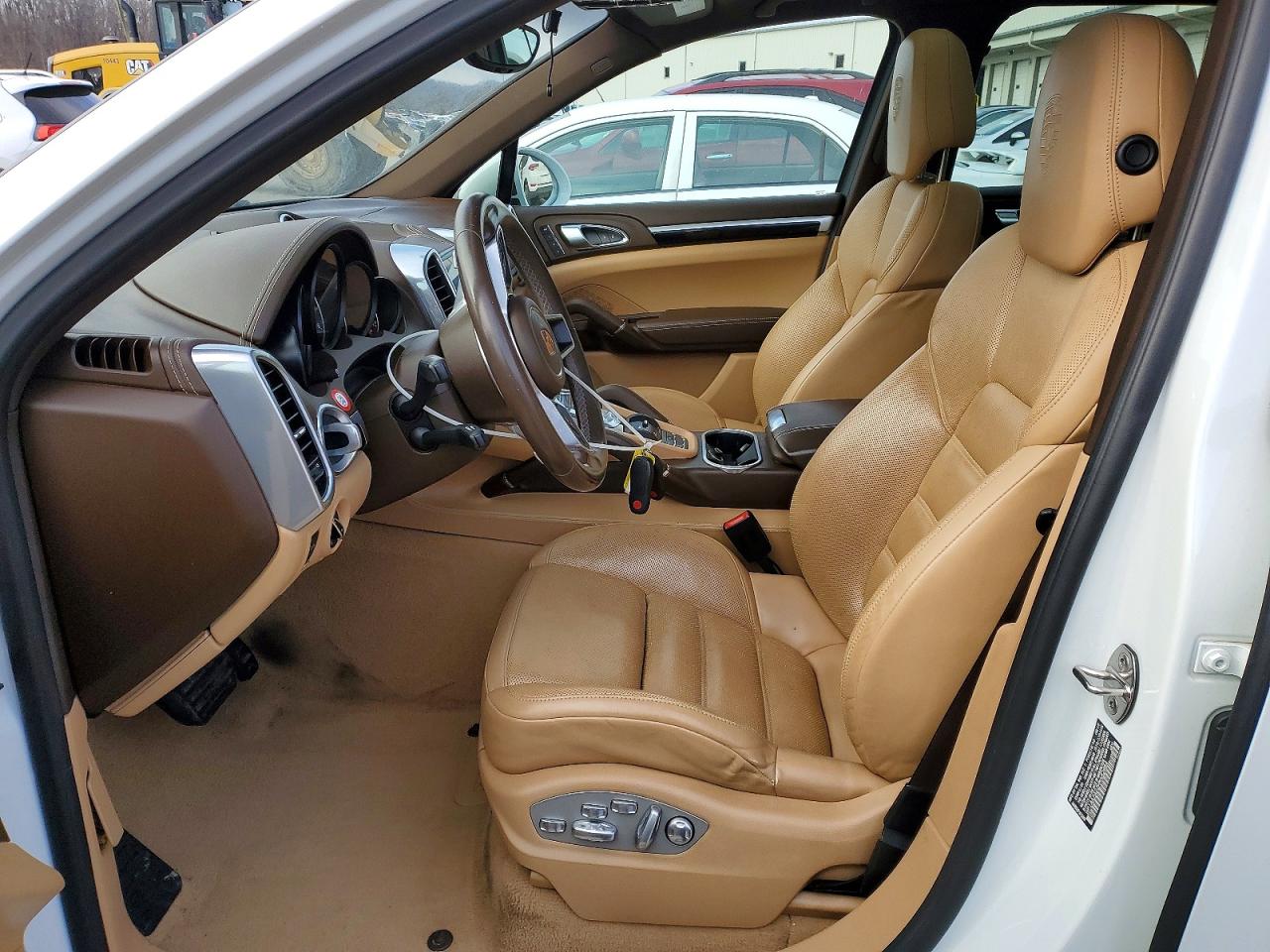 2017 PORSCHE CAYENNE photo 13