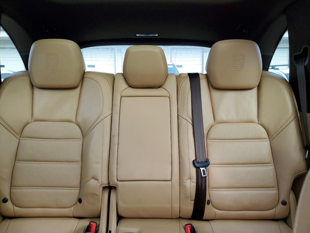 2017 PORSCHE CAYENNE photo 19