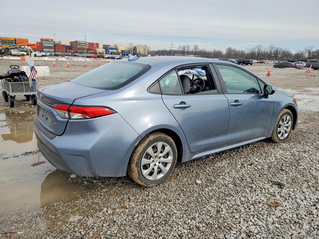 2023 TOYOTA COROLLA LE photo 3