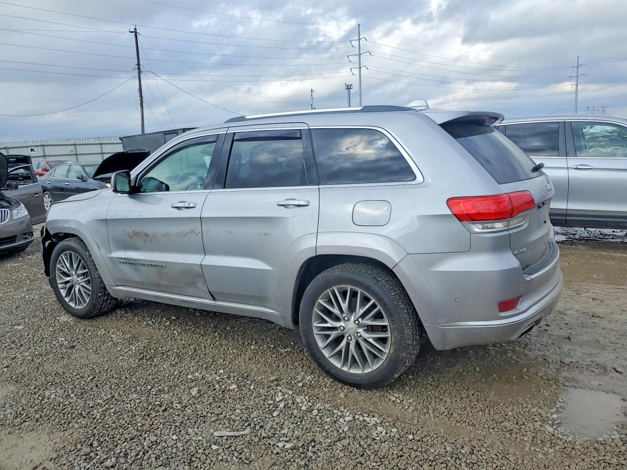 2018 JEEP GRAND CHEROKEE SUMMIT photo 2