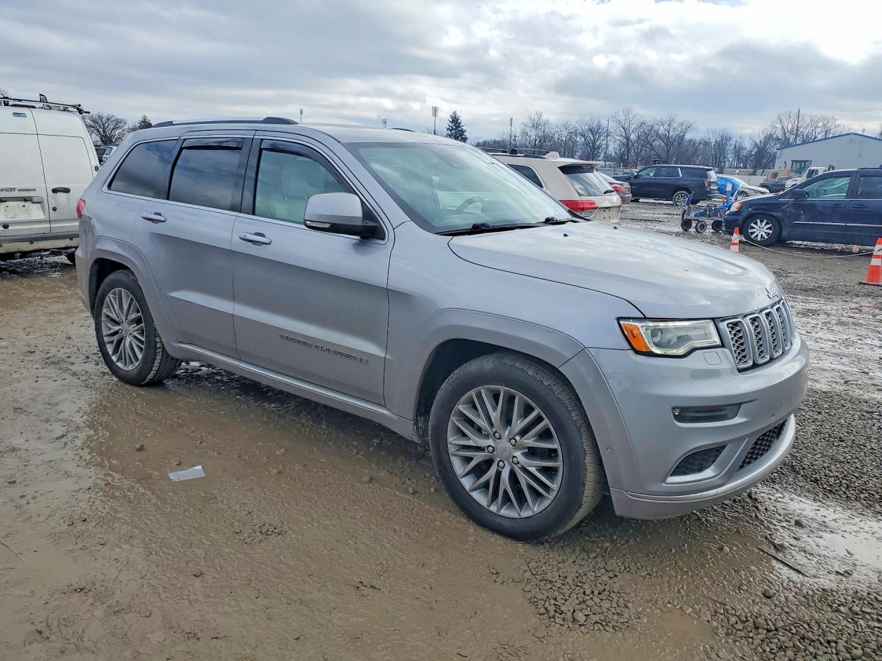 2018 JEEP GRAND CHEROKEE SUMMIT photo 4