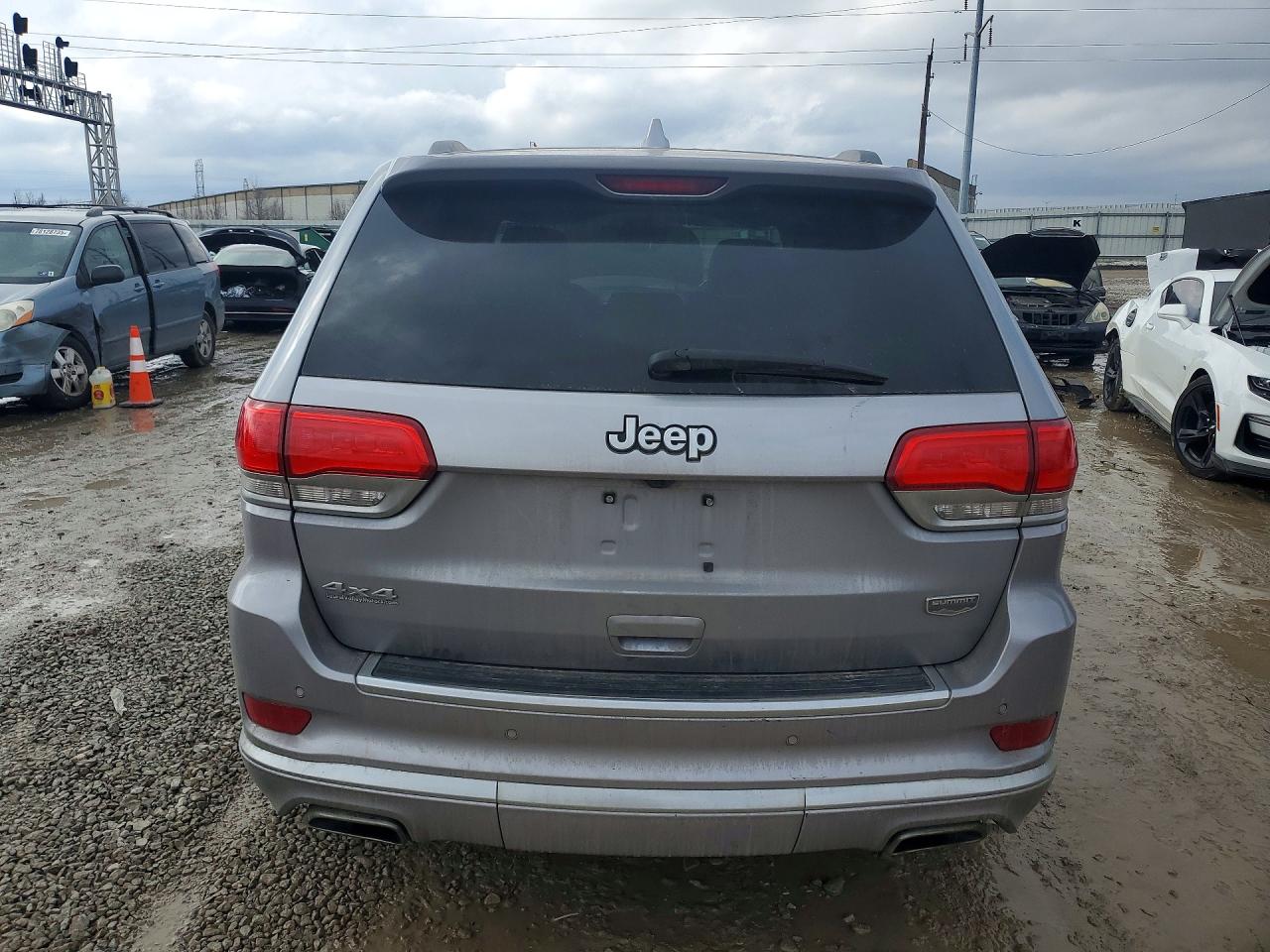 2018 JEEP GRAND CHEROKEE SUMMIT photo 6