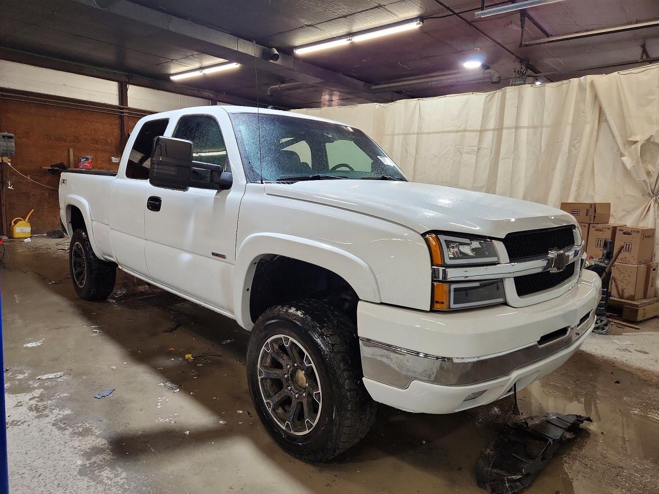 2004 CHEVROLET SILVERADO K2500 HEAVY DUTY photo 4