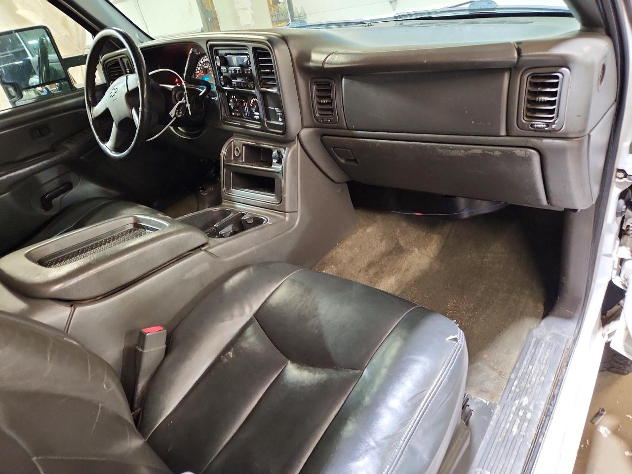2004 CHEVROLET SILVERADO K2500 HEAVY DUTY photo 8