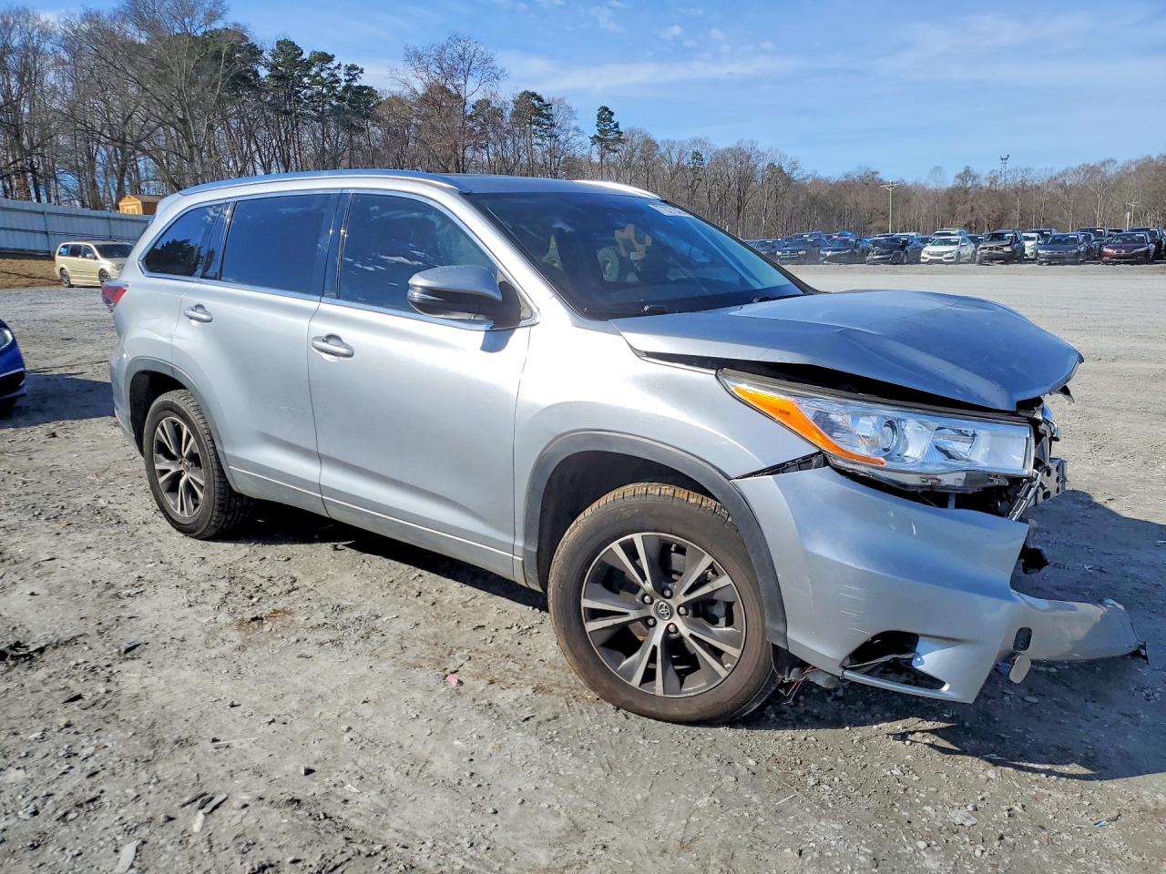 2016 TOYOTA HIGHLANDER XLE photo 4