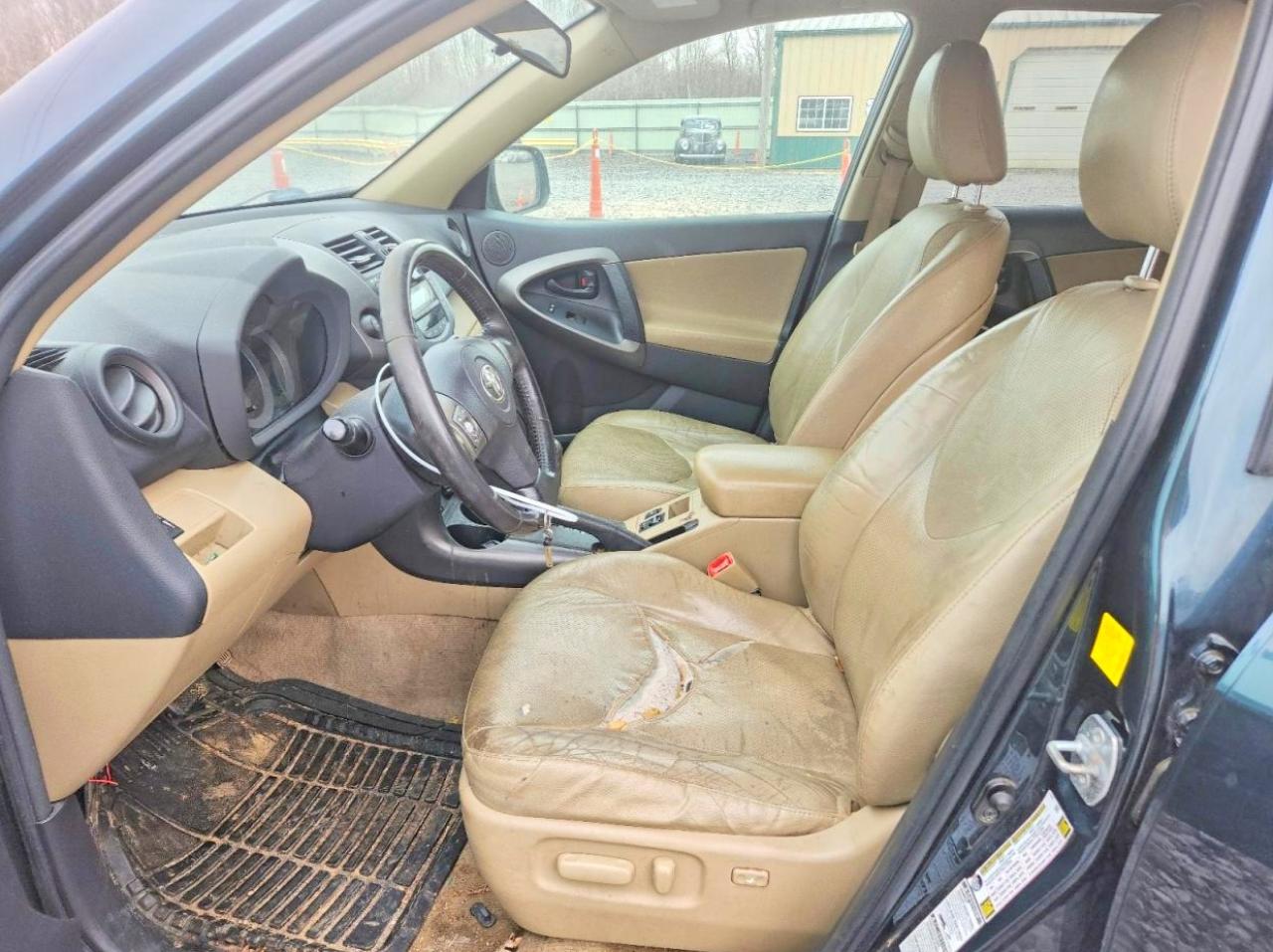 2011 TOYOTA RAV4 LIMITED photo 7