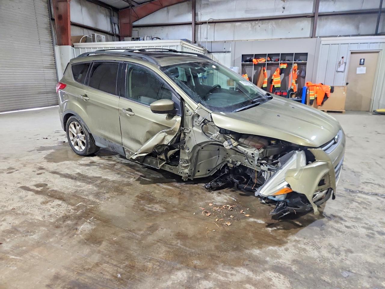 2013 FORD ESCAPE photo 4