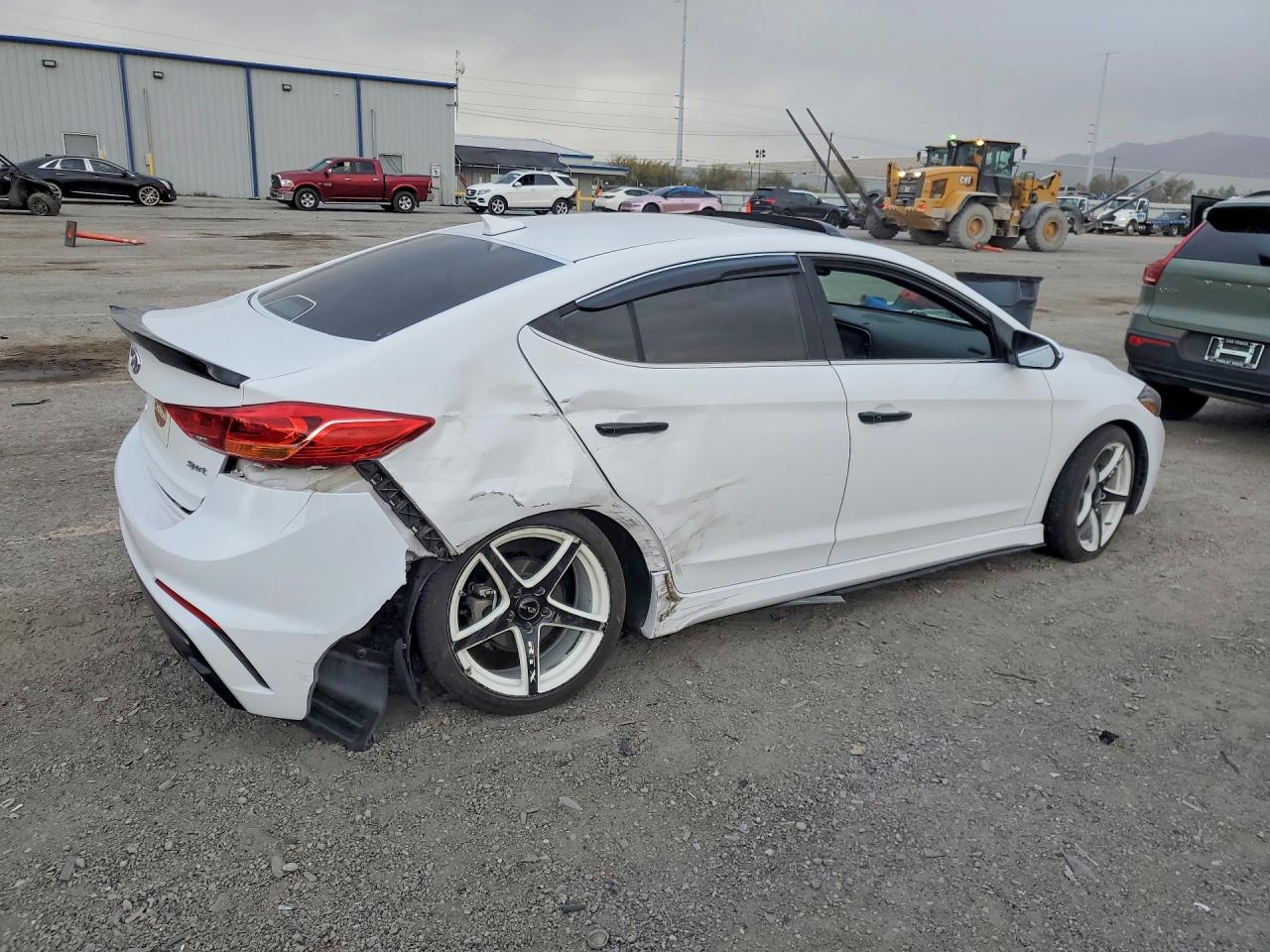 2018 HYUNDAI ELANTRA SPORT photo 3
