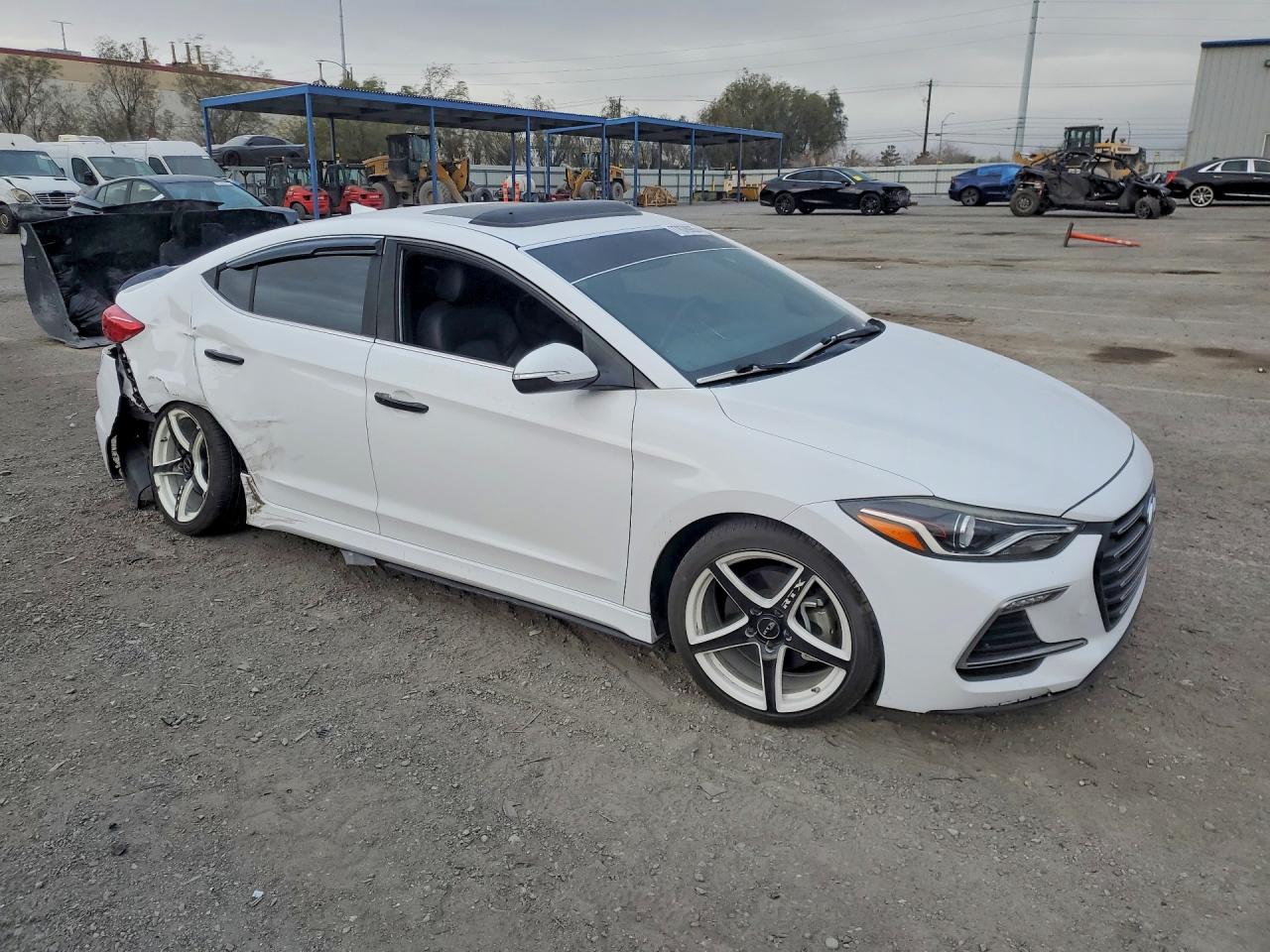 2018 HYUNDAI ELANTRA SPORT photo 4