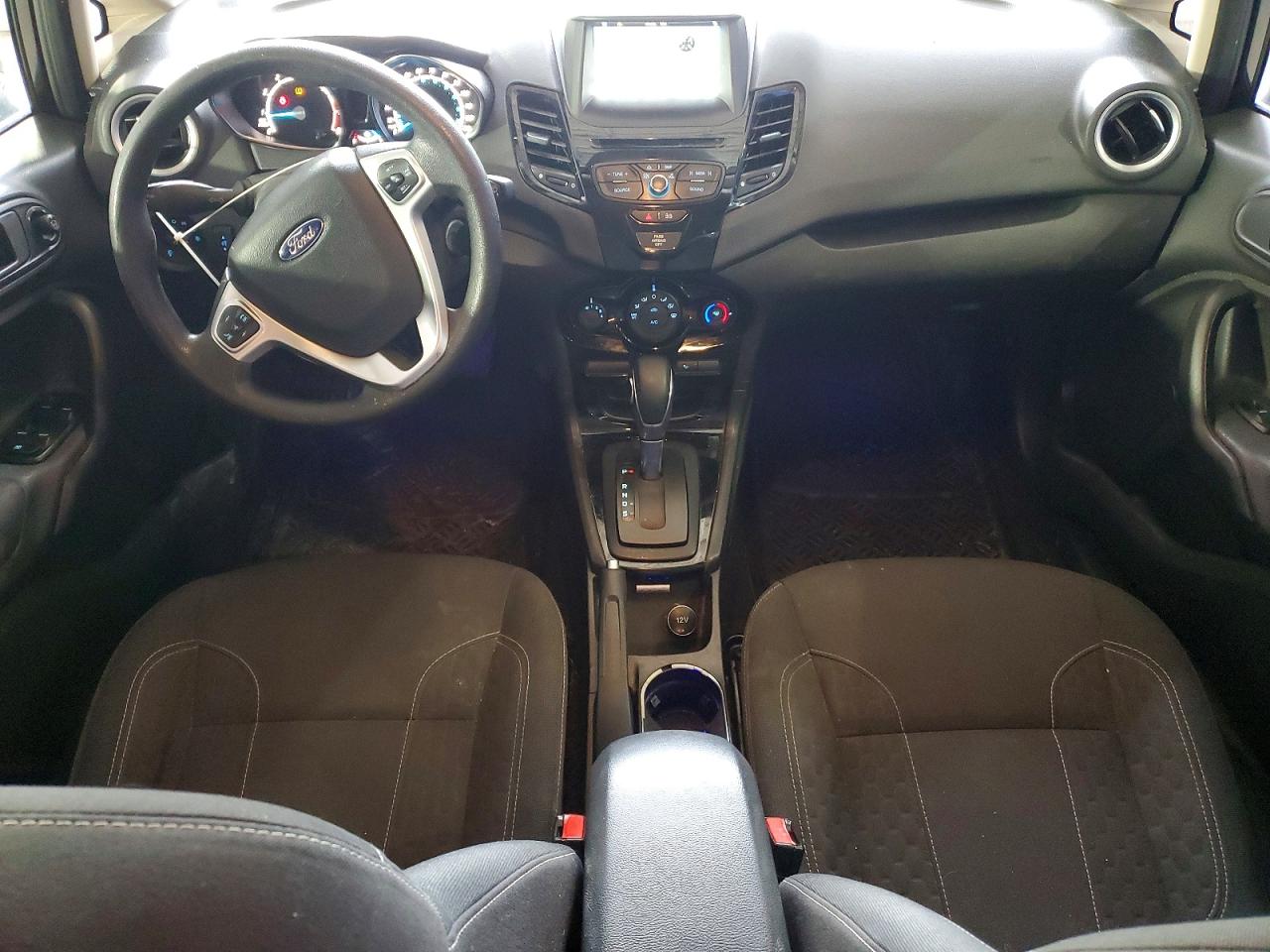 2019 FORD FIESTA SE photo 15