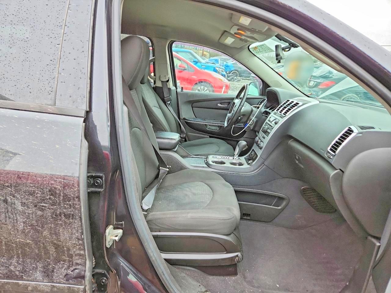 2011 GMC ACADIA SLE photo 19