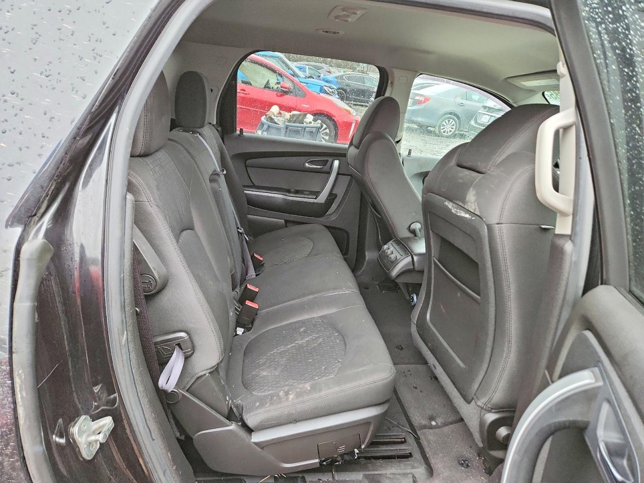 2011 GMC ACADIA SLE photo 31