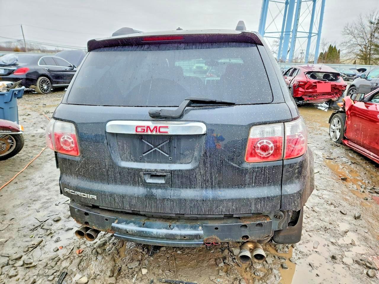 2011 GMC ACADIA SLE photo 16