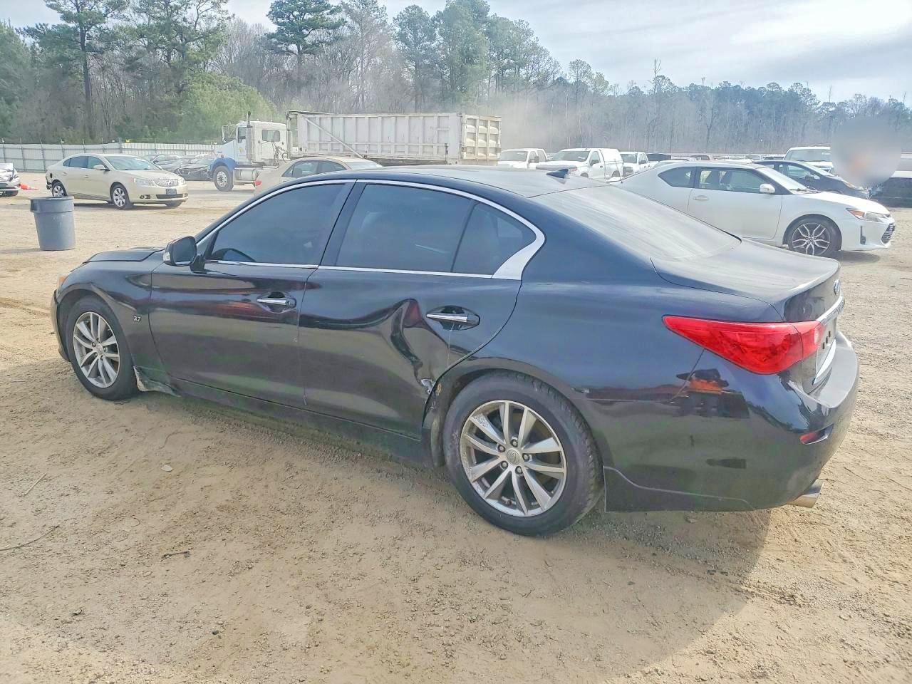 2015 INFINITI Q50 BASE photo 3