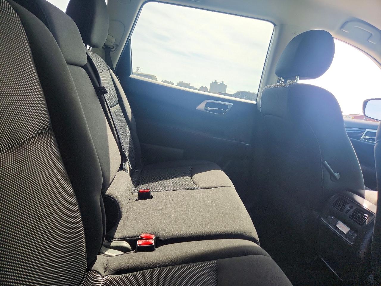 2017 NISSAN PATHFINDER S photo 11