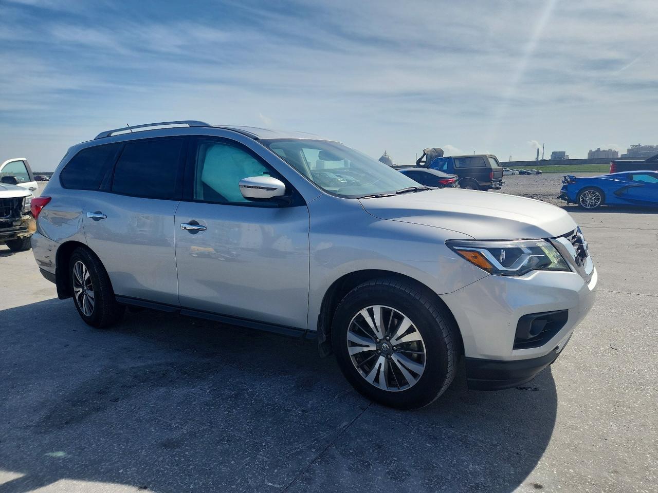 2017 NISSAN PATHFINDER S photo 4