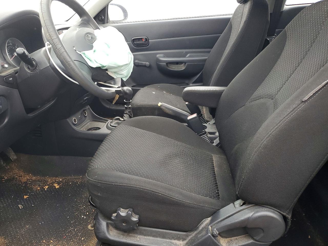 2009 HYUNDAI ACCENT GS photo 19