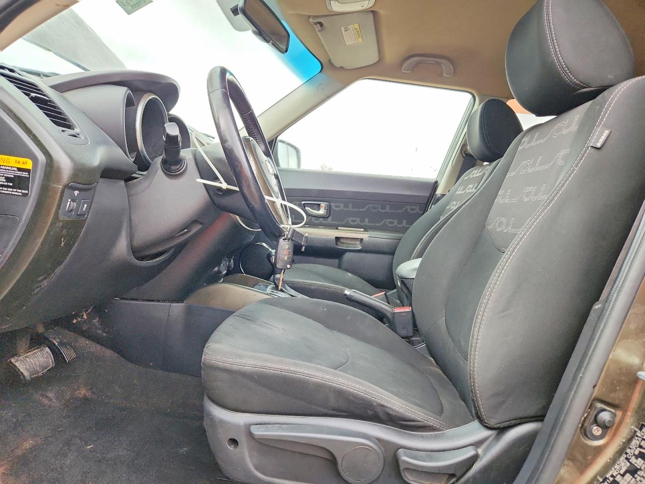 2013 KIA SOUL + photo 13