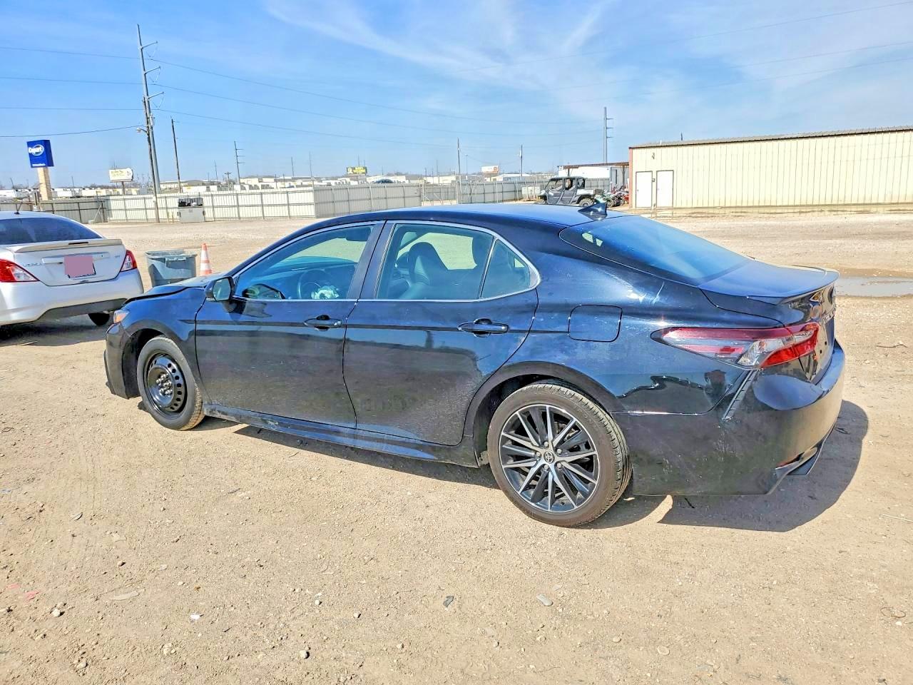 2024 TOYOTA CAMRY SE NIGHT SHADE photo 2