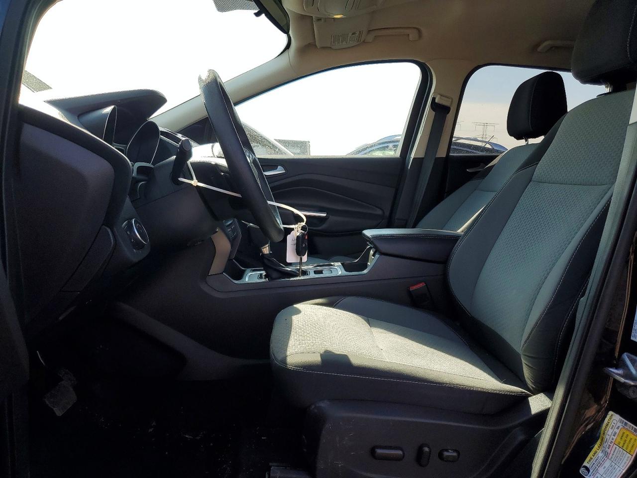2017 FORD ESCAPE SE photo 13