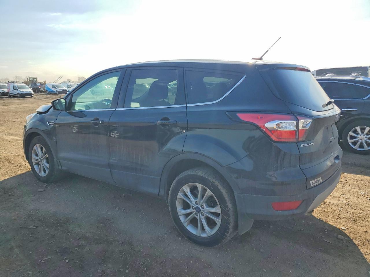2017 FORD ESCAPE SE photo 3