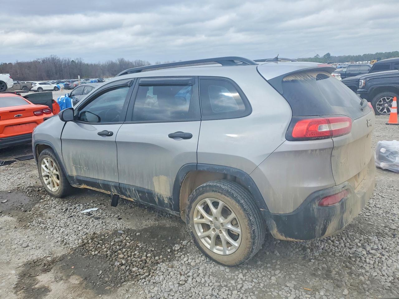 2015 JEEP CHEROKEE SPORT photo 3