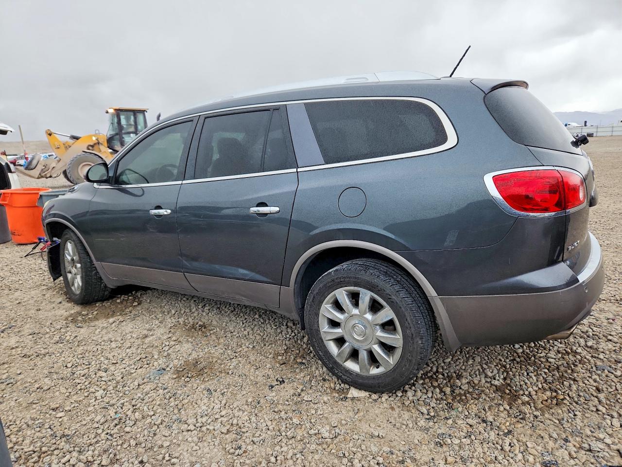2011 BUICK ENCLAVE CXL photo 3