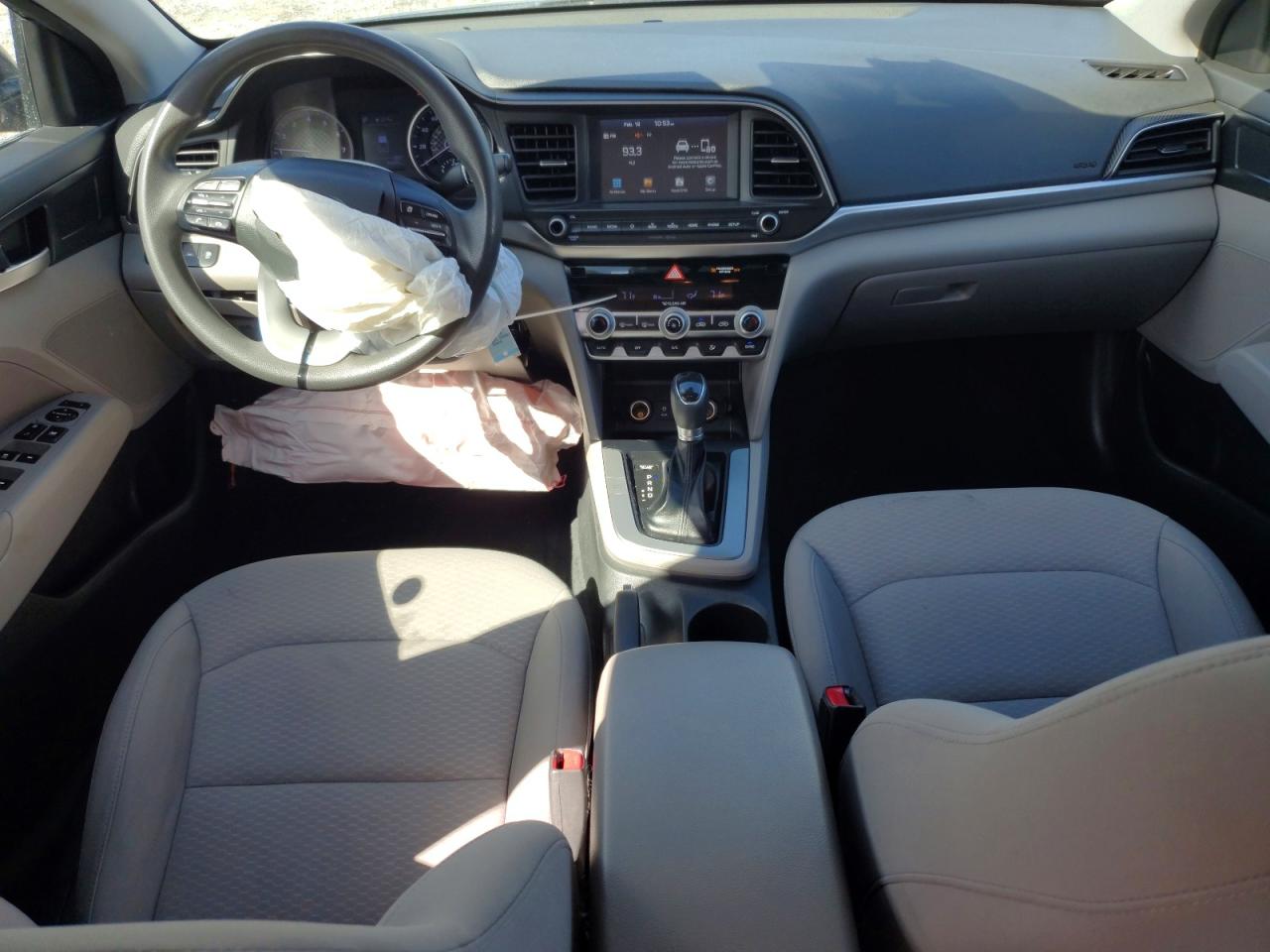 2020 HYUNDAI ELANTRA SEL photo 15