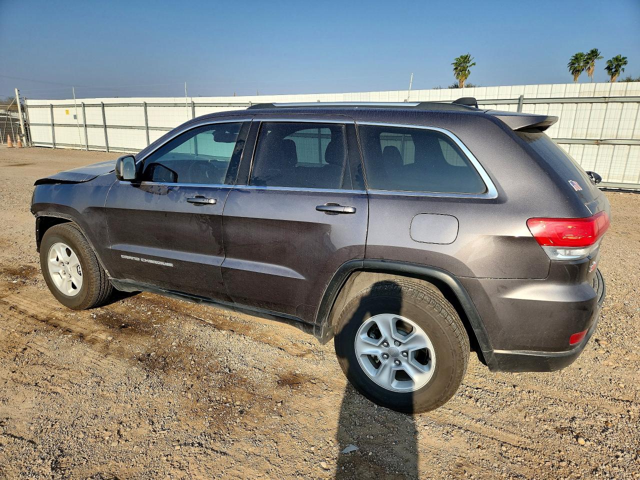 2016 JEEP GRAND CHEROKEE LAREDO photo 2