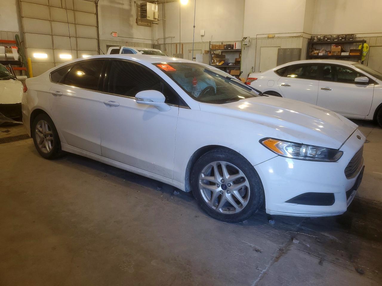 2016 FORD FUSION SE photo 4