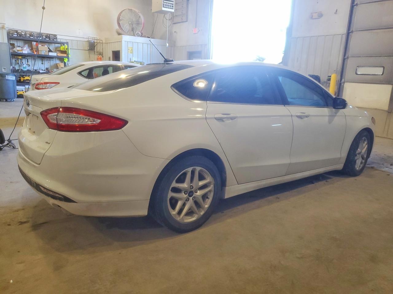2016 FORD FUSION SE photo 3