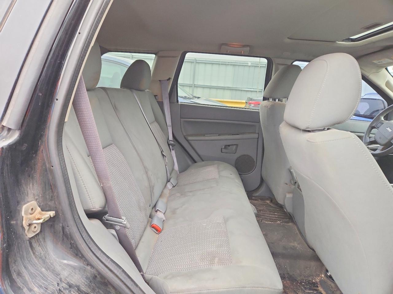 2007 JEEP GRAND CHEROKEE LAREDO photo 31