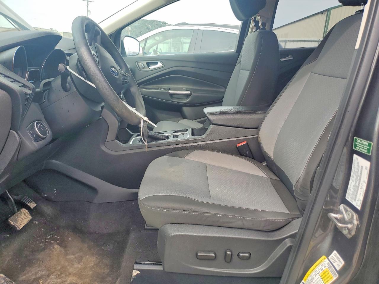 2017 FORD ESCAPE SE photo 7