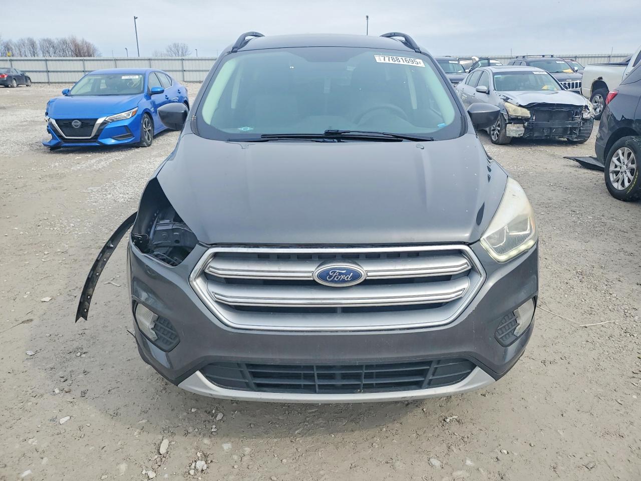 2017 FORD ESCAPE SE photo 5