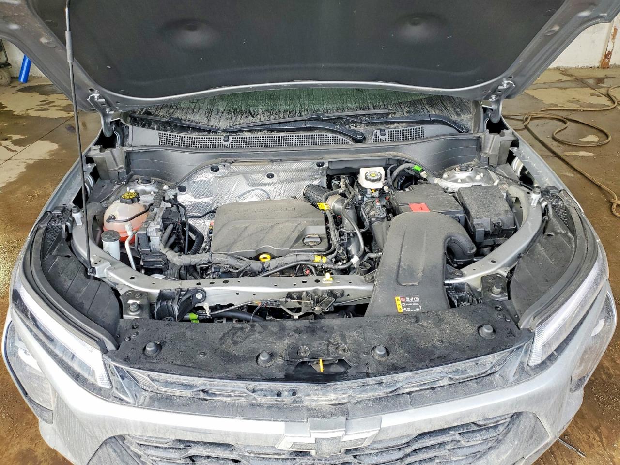 2025 CHEVROLET TRAX ACTIV photo 12